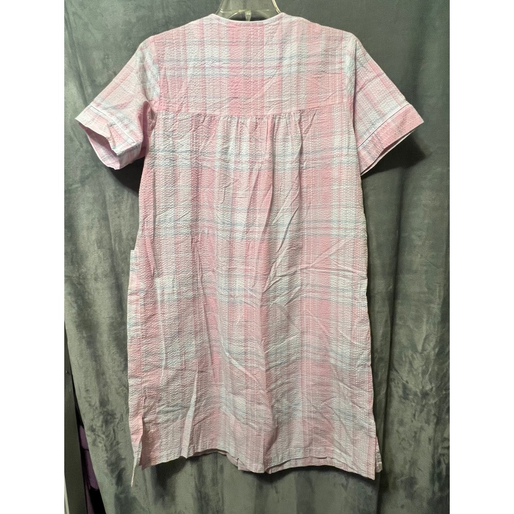 Miss Elaine M Pink Plaid Seersucker Embroidered Snap Front Housecoat Duster Robe - Picture 6 of 7